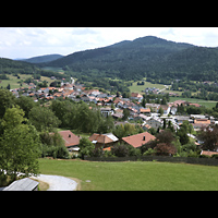 Bodenmais, Mari Himmelfahrt, Blick von der Klause auf Bodenmais mit der Pfarrkirche Mari Himmelfahrt