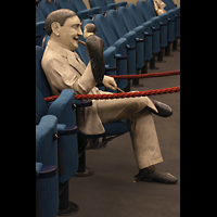 Berlin, Kino Babylon, Figur von Ernst Lubitsch (1892-1947) im Kinosaal