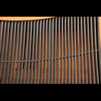 Berlin, Kino Babylon, Orgel hinter einem Gitter linke ber der Bhne