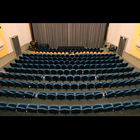 Berlin, Kino Babylon, Blick von der mittleren Galerie in den Saal