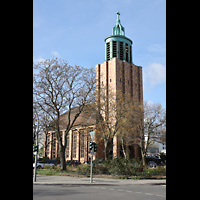 Berlin, Martin-Luther-Gedchtniskirche, Ansicht von der Rathausstrae von Nordosten