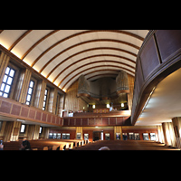 Berlin, Martin-Luther-Gedchtniskirche, Seitlicher Blick zur Orgel