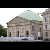 Berlin, St. Hedwigs-Kathedrale, Baustelle 2024 - Ansicht vom Bebelplatz
