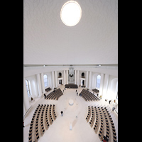 Berlin, St. Hedwigs-Kathedrale, Blick vom Kuppelumgang in die Kathedrale in Richtung Orgel