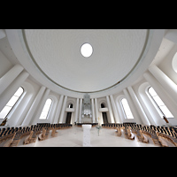 Berlin, St. Hedwigs-Kathedrale, Blick vom Bischofssitz zur Orgel und in die Kuppel
