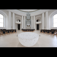 Berlin, St. Hedwigs-Kathedrale, Blick vom Bischofssitz zur Orgel und in die Kuppel