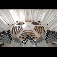 Berlin, St. Hedwigs-Kathedrale, Blick ber das Rckpositiv in die Kirche