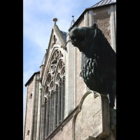 Braunschweig, Dom St. Blasii, Braunschweiger Lwe vor dem Sdturm