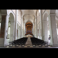 Braunschweig, Dom St. Blasii, Hauptschiff in Richtung Chor mit Chororgeln