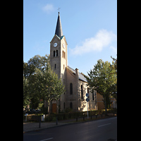 Glienicke / Nordbahn, Dorfkirche, Ansicht von Sdwesten von der Hauptstrae