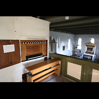 Hohen Neuendorf, Dorfkirche, Blick ber den Spieltisch in die Kirche