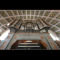 Hohen Neuendorf, Dorfkirche, Spieltisch und Orgel perspektivisch