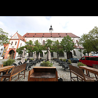 Landsberg am Lech, Stadtpfarrkirche Mari Himmelfahrt, Seitliche Ansicht von Sden
