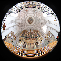 Landsberg am Lech, Stadtpfarrkirche Mari Himmelfahrt, Spieltisch und gesamter Innenraum
