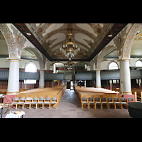 Leer, Lutherkirche, Innenraum in Richtung Eingang (Westwand)