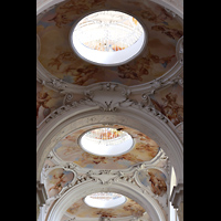 Niederaltaich, Benediktinerabtei, Basilika St. Mauritius, Kreisfrmigen Durchbrechungen des Seitenschiffsgewlbes