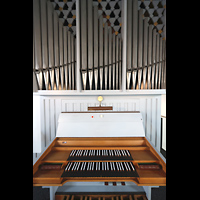 Norderney, St. Ludgerus, Orgel mit Spieltisch