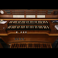 Norderney, Kath. Kirche Stella Maris, Spieltisch