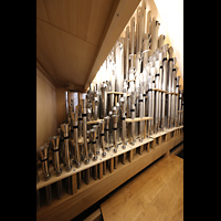 Pfeifen der nördlichen Balkonorgel; vorne: Clarinette und Euphon-Clarinette Passau, Dom St. Stephan, Pfeifen der nördlichen Balkonorgel; vorne: Clarinette und Euphon-Clarinette