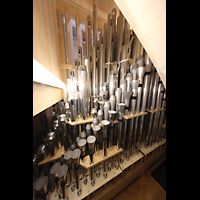 Pfeifen der nördlichen Balkonorgel; vorne: Clarinette und Euphon-Clarinette Passau, Dom St. Stephan, Pfeifen der nördlichen Balkonorgel; vorne: Clarinette und Euphon-Clarinette