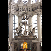 Hochaltar von Josef Henselmann (1953 vollendet) Passau, Dom St. Stephan, Hochaltar von Josef Henselmann (1953 vollendet)