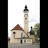 Pfaffenhofen a.d. Roth, St. Martin, Ansicht vom Kirchplatz von Osten