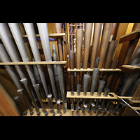 Rheine, St. Dionysius, Pfeifen im Kleinpedal, vorne: Schalmei, dahinter: Trompete