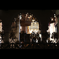 Schleswig, Dom St. Petri, Blick durch die Lettner-B�gen �ber die Kanzel zur Hauptorgel