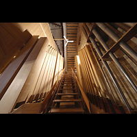 Schleswig, Dom St. Petri, Pedalpfeifen an der Westwand: Untersatz 32' (links) und Posaune 32' (rechts)