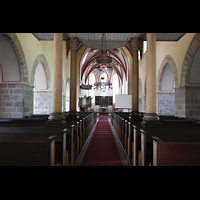Strausberg, St. Marien, Hauptschiff in Richtung Chor
