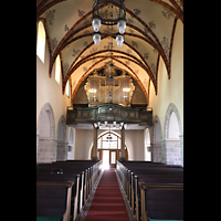 Strausberg, St. Marien, Innenraum in Richtung Orgel (beleuchtet)