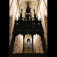 Ulm, Mnster, Blick durch den Vierungs-Baldachin zur Hauptorgel