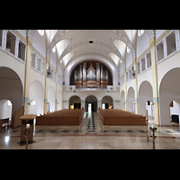 Vilshofen, Benediktinerabtei St. Trinitatis, Innenraum in Richtung Hauptorgel