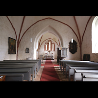 Zettemin, Dorfkirche, Innenraum in Richtung Chor