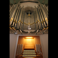 Stuttgart, Stiftskirche, Spieltisch und Orgel