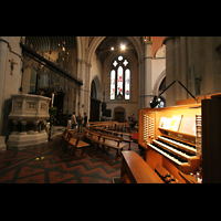 Glasgow, St. Mary's Episcopal Cathedral, Spieltisch und Querhaus