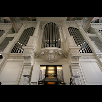 Orgel mit Spieltisch
