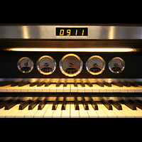 Porsche-Instrumente am Spieltisch