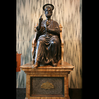 London, Westminster Cathedral, Statue des Hl. Petrus