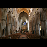 London, St. Saviour Cathedral, Innenraum / Hauptschiff in Richtung Chor
