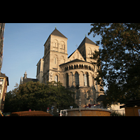 Köln (Cologne), St. Kunibert, Chor mit Türmen
