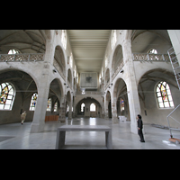 Blick vom Altarraum in Richtung Orgel