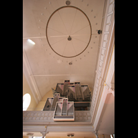 Innenraum / Hauptschiff in Richtung Orgel