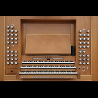 Altarraum mit Chororgel
