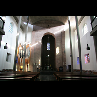 Karlsruhe, Stadtkirche, Innenraum / Hauptschiff in Richtung Chor und Chororgel