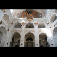 Blick zur Orgel