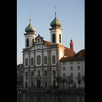 Fassade mit T�rmen