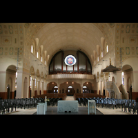 Sankt Gallen (St. Gallen), St. Maria Neudorf, Innenraum / Hauptschiff in Richtung Orgel