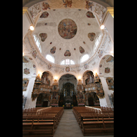 Muri, Klosterkirche, Innenraum mit Orgeln, beleuchtet