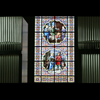 Chur, Kathedrale St. Mariae Himmelfahrt, Orgelprospekt mit Fenster
